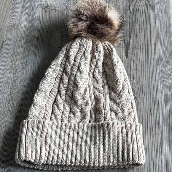 NWT Adore Me Beige Knit Beanie Hat With Fur Pom Pom One Size - Picture 4 of 7